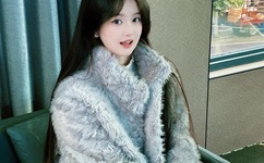 老外美女日系裸妆视频